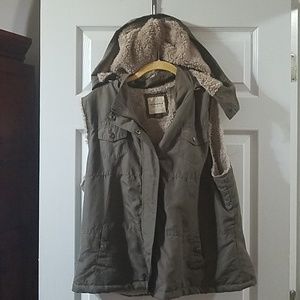 Sherpa insulated fur Utility Vest with hood
